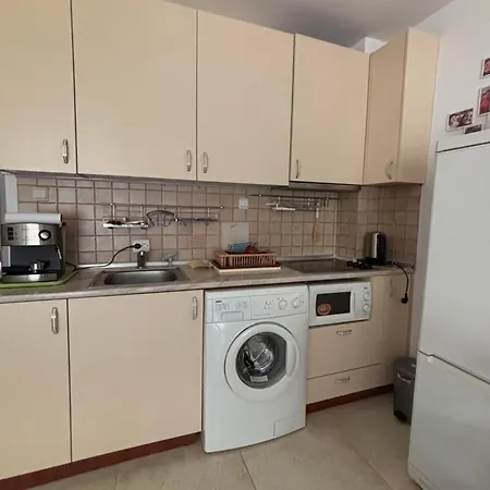 Sunny In Sunny Apartment