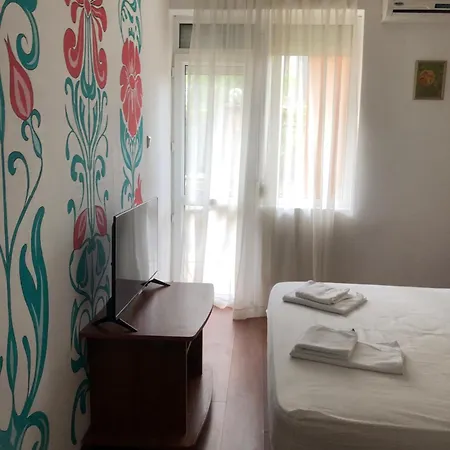 Sunny In Sunny Slăntjev Brjag