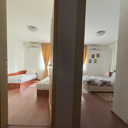 Sunny In Sunny Apartment *