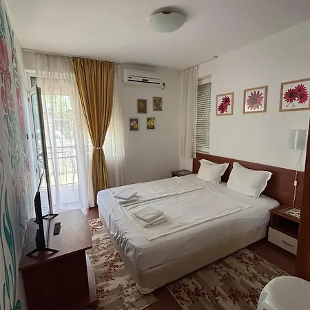 Two Bedroom Suny In Sunny Apartman
